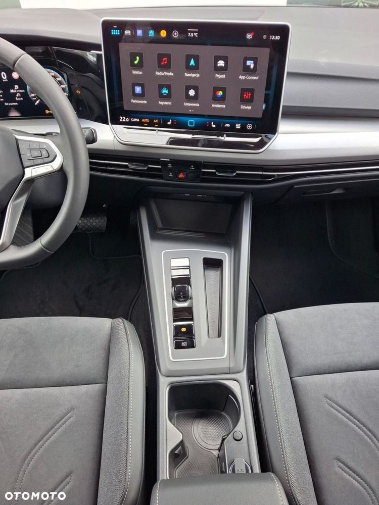 Volkswagen Golf - 22