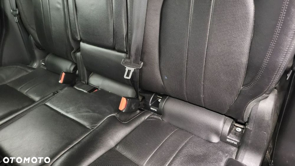 Land Rover Discovery Sport - 18