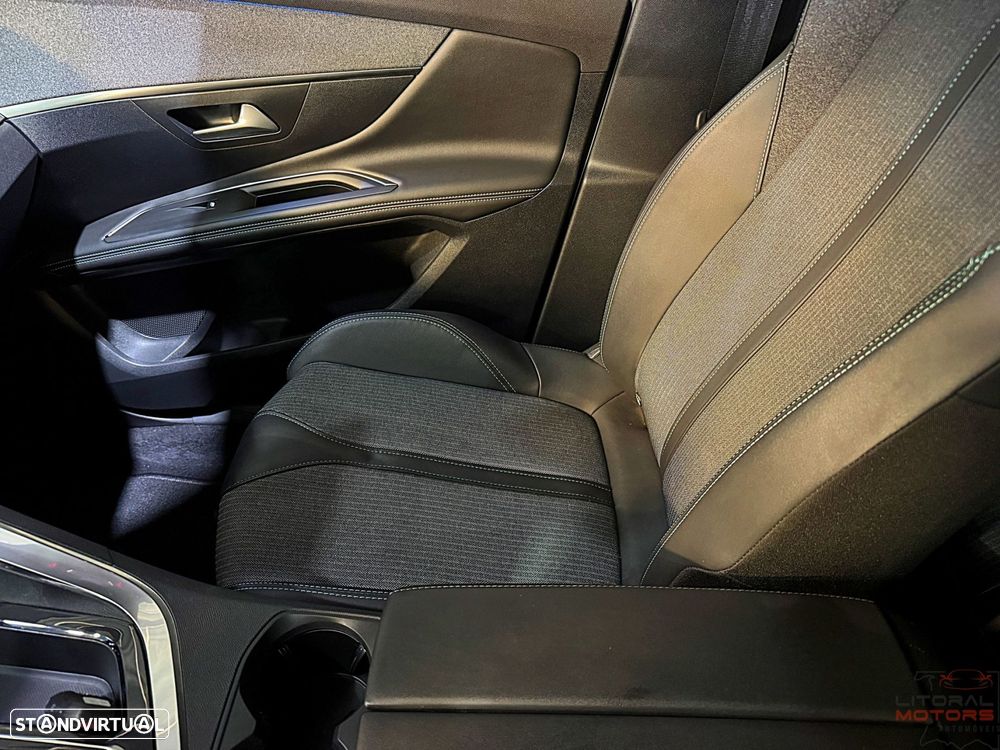 Peugeot 3008 1.2 PureTech Allure Pack EAT8 - 21
