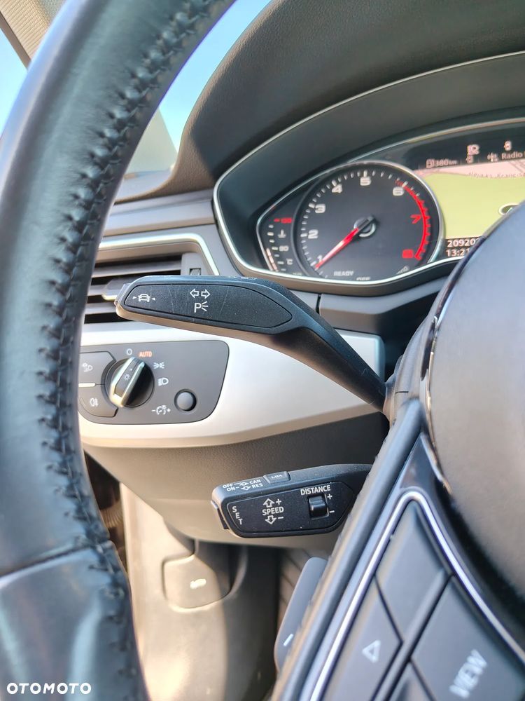 Audi A4 Avant 40 TFSI S tronic - 14