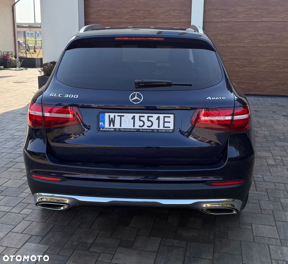 Mercedes-Benz GLC 300 4Matic 9G-TRONIC Exclusive - 9