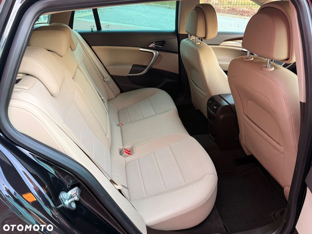 Opel Insignia 1.6 T Cosmo - 24