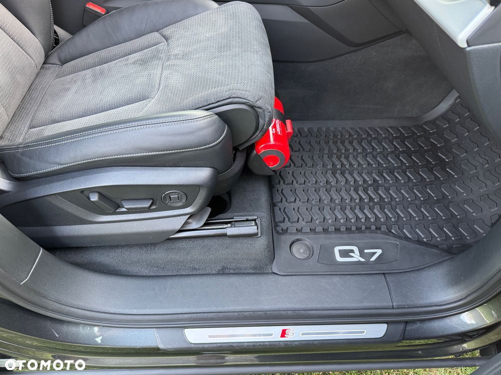 Audi Q7 50 TDI mHEV Quattro S Line Tiptr - 16