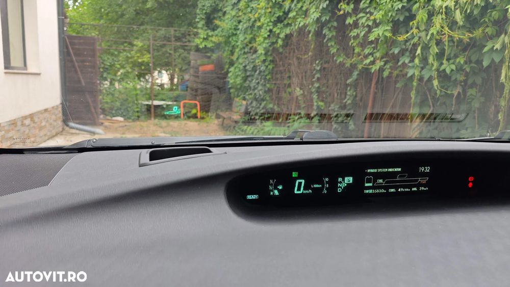 Toyota Prius - 10