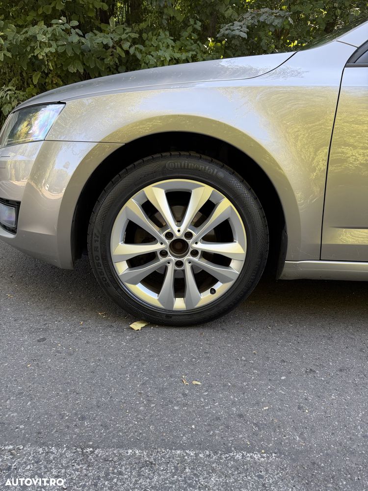 Skoda Octavia 1.6 TDI DSG Ambition - 6