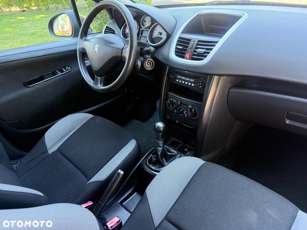 Peugeot 207 1.4 16V Trendy - 5