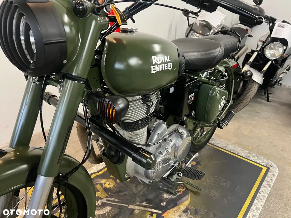 Royal Enfield Classic - 26