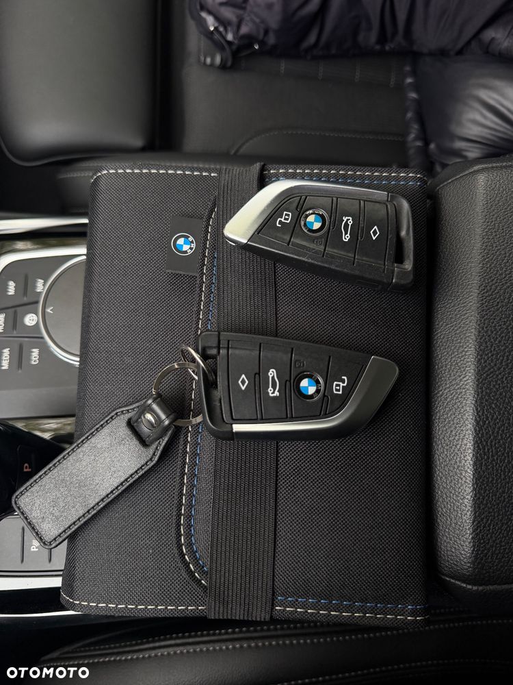 BMW Seria 3 - 25