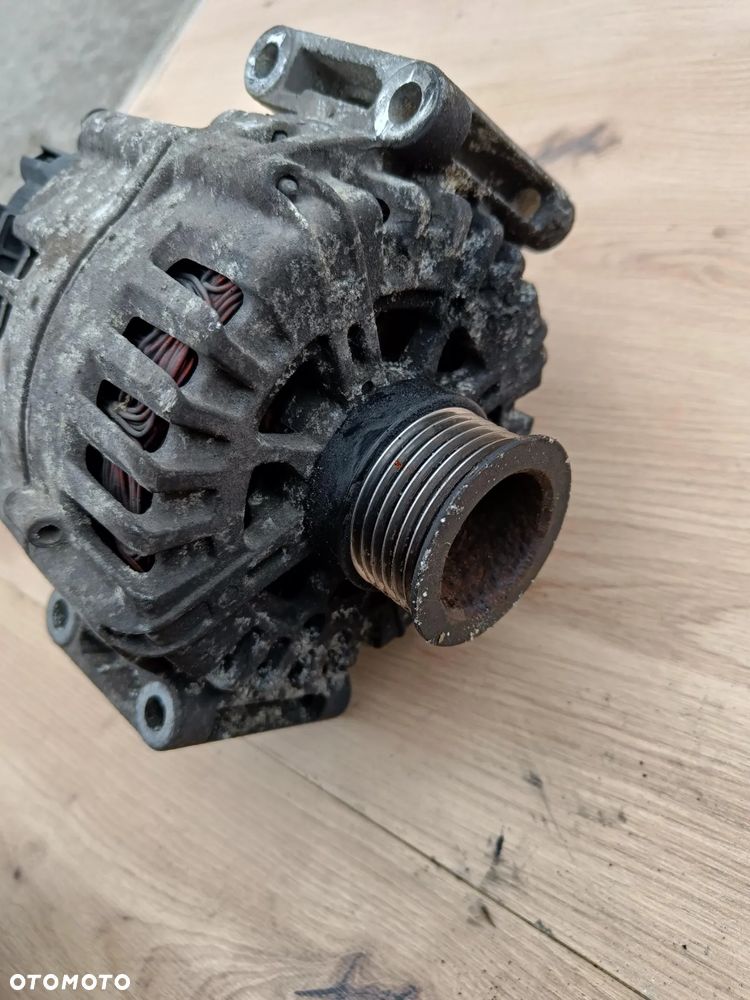 MERCEDES W204 W207 W212 2.2 CDI OM 651 ALTERNATOR A0009067900 - 4