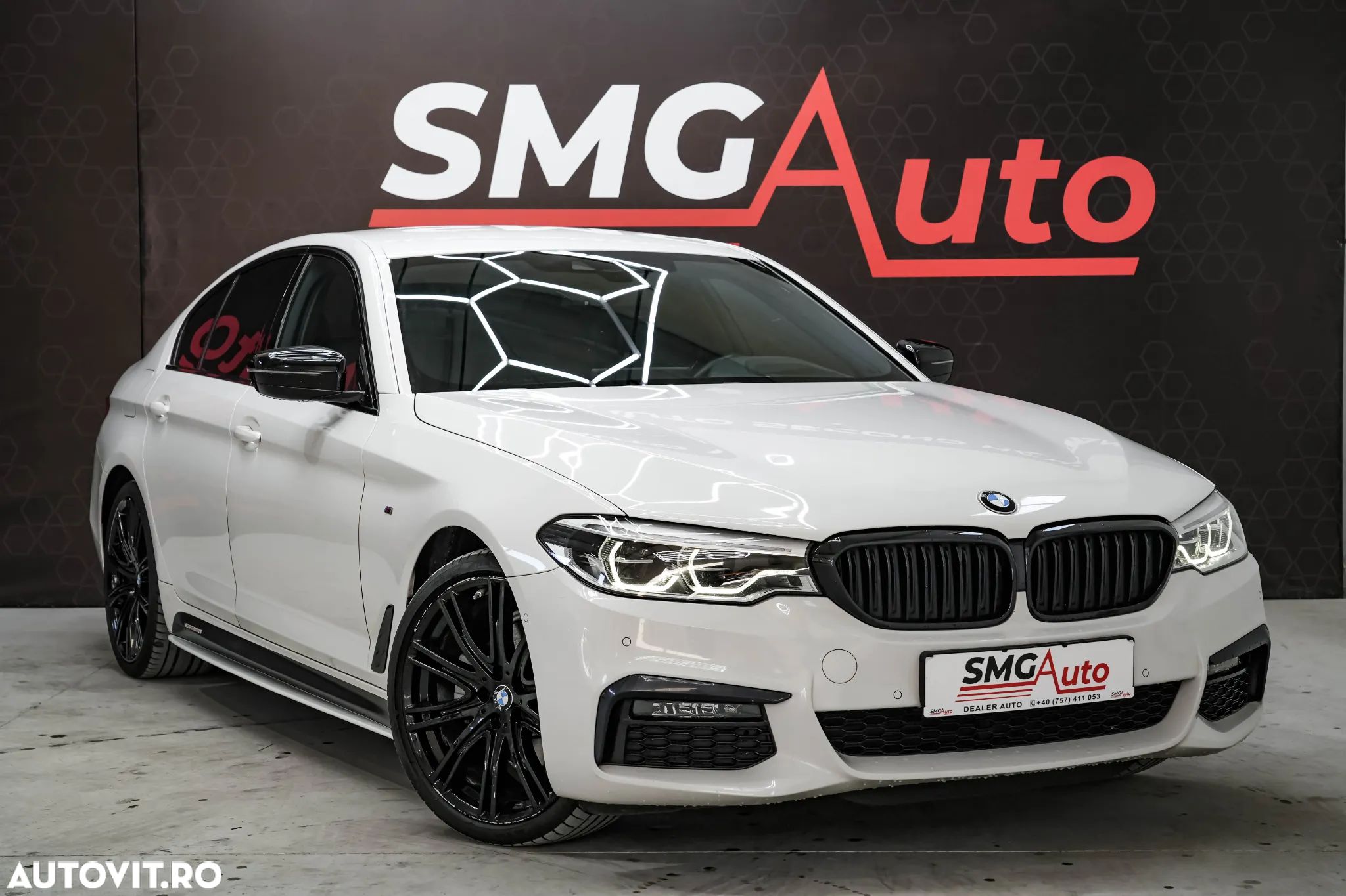 BMW Seria 5 520i Aut. M Sport Edition - 1