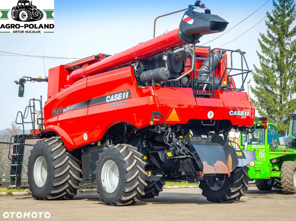 Case IH 8240 AFS - 2018 ROK + MACDON FD 135 - 2018 ROK - 4