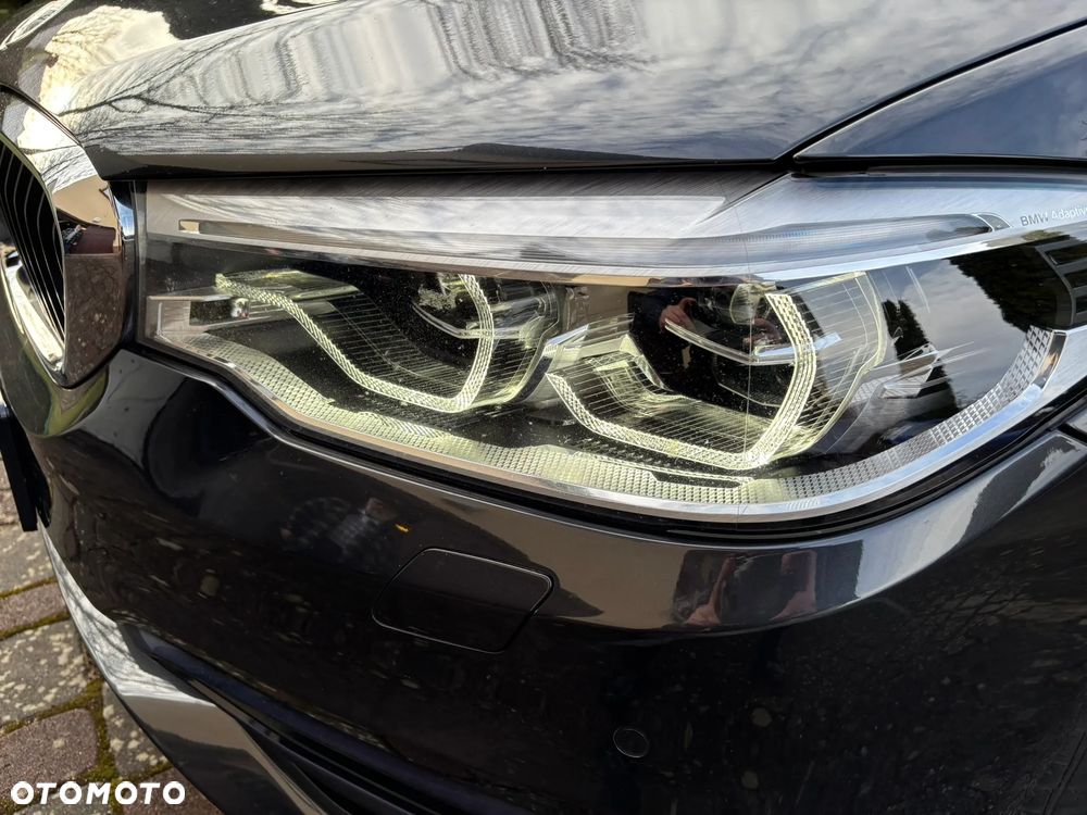 BMW Seria 5 520d M Sport - 29