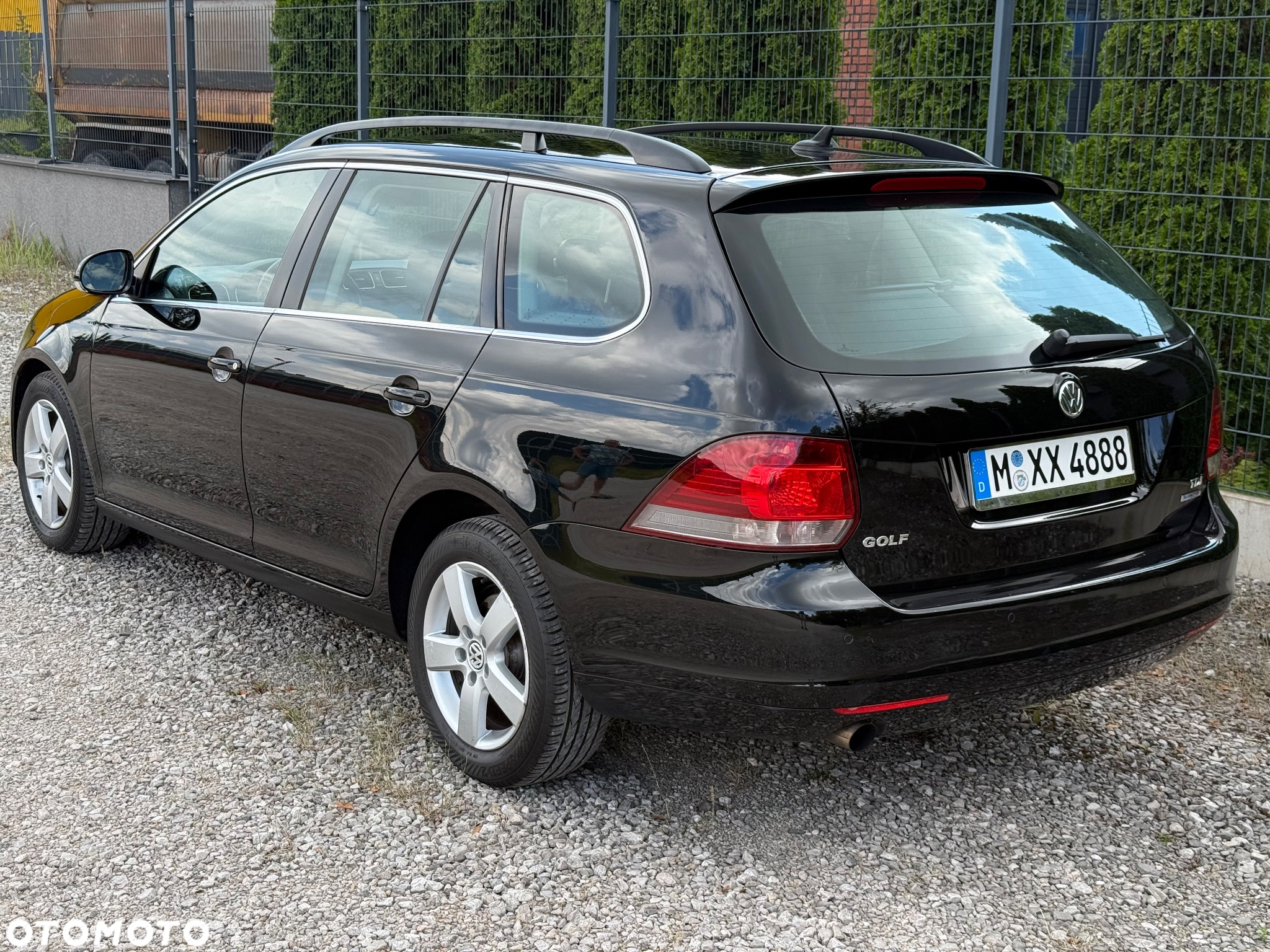 Volkswagen Golf VI 1.6 TDI Highline - 2