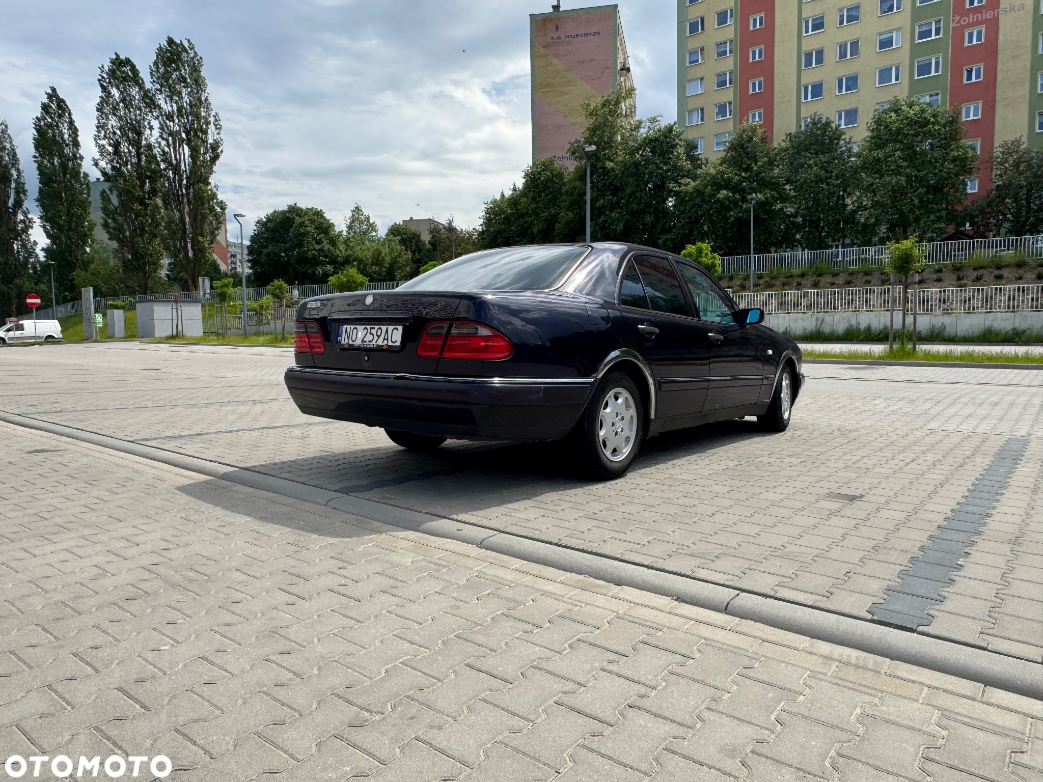 Mercedes-Benz Klasa E 200 Avantgarde - 24