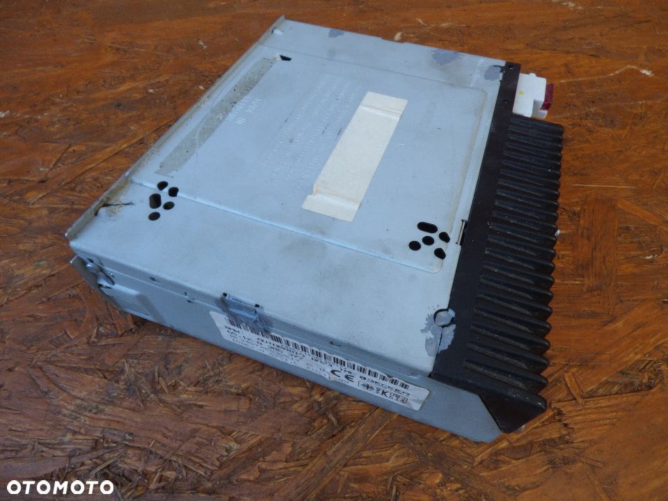 BMW E38  E39 TUNER RADIO BECKER  8386377 - 1