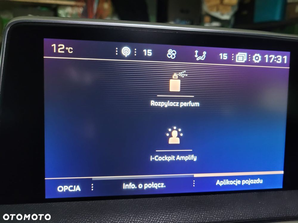 Peugeot 3008 1.5 BlueHDi GT S&S - 32