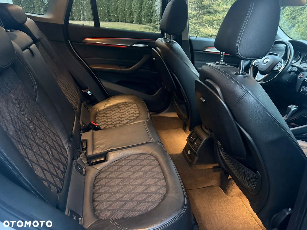 BMW X1 xDrive20d xLine sport - 26