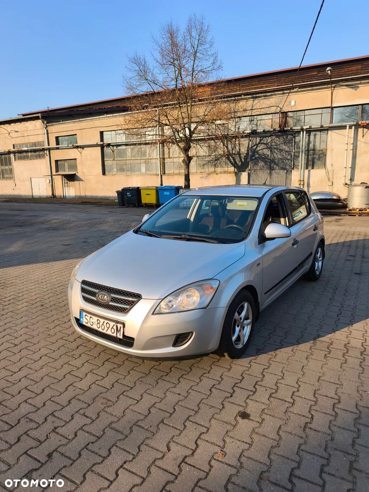 Kia Ceed 1.6 Comfort + - 1