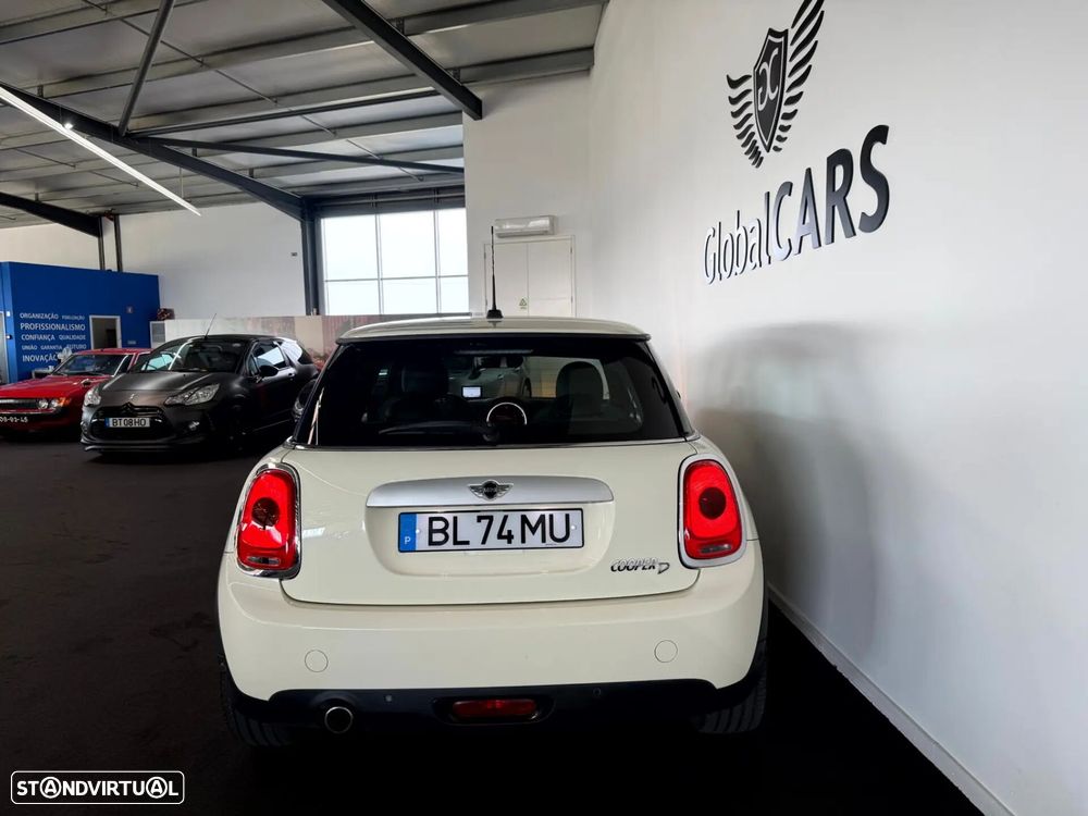 MINI 3 Portas Cooper D - 9