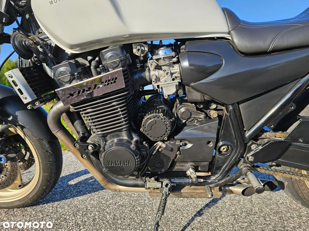 Yamaha XJR - 4