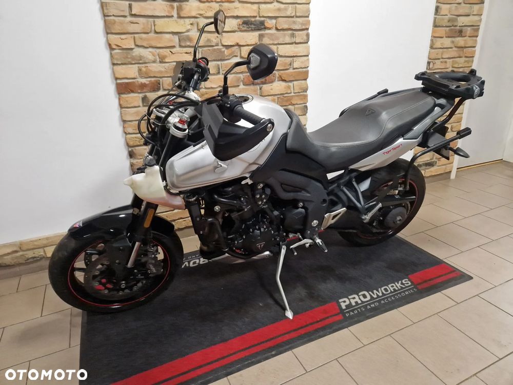 Triumph Tiger - 22
