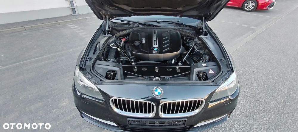 BMW Seria 5 525d Luxury Line - 24