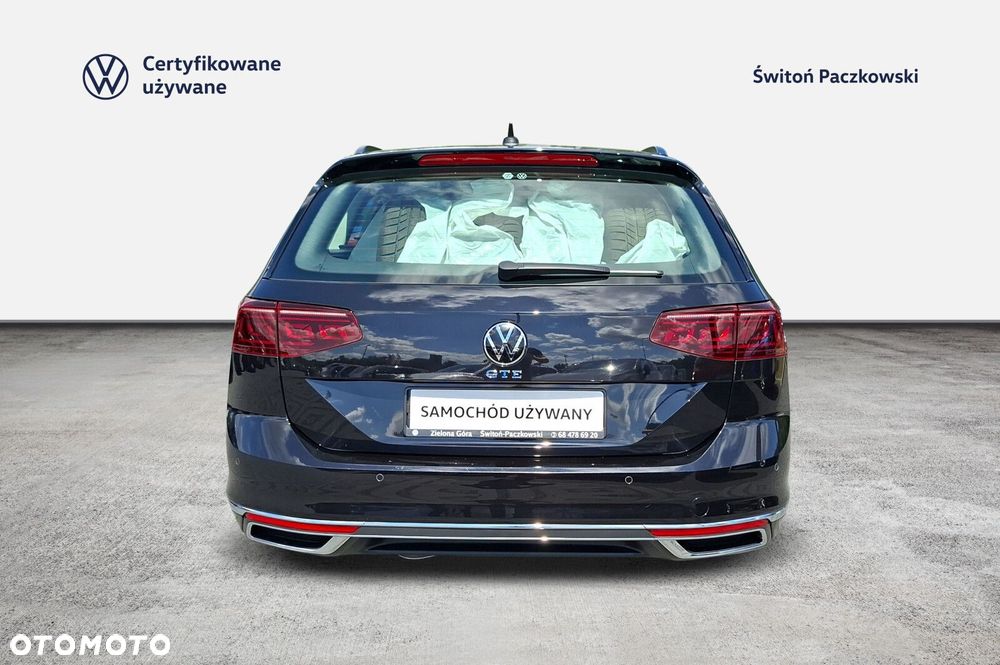 Volkswagen Passat - 4