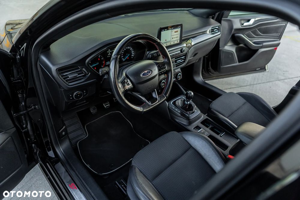 Ford Focus - 25