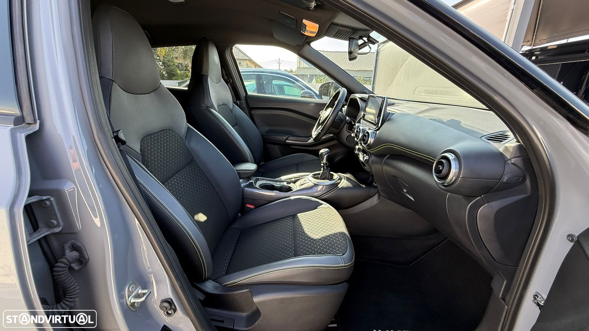 Nissan Juke 1.0 DIG-T Kiiro - 19