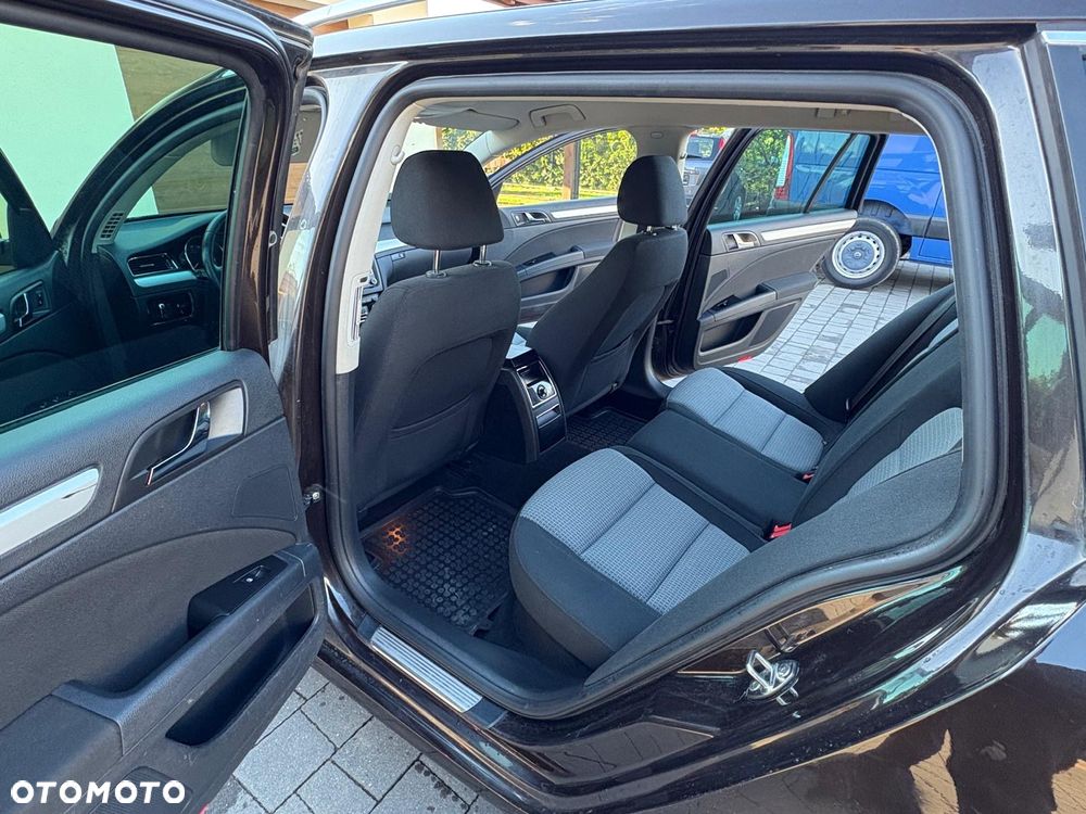 Skoda Superb 2.0 TDI Business - 11