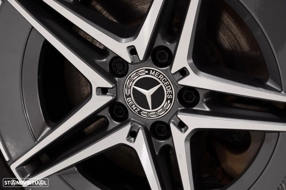Mercedes-Benz C 300 e AMG Line - 17