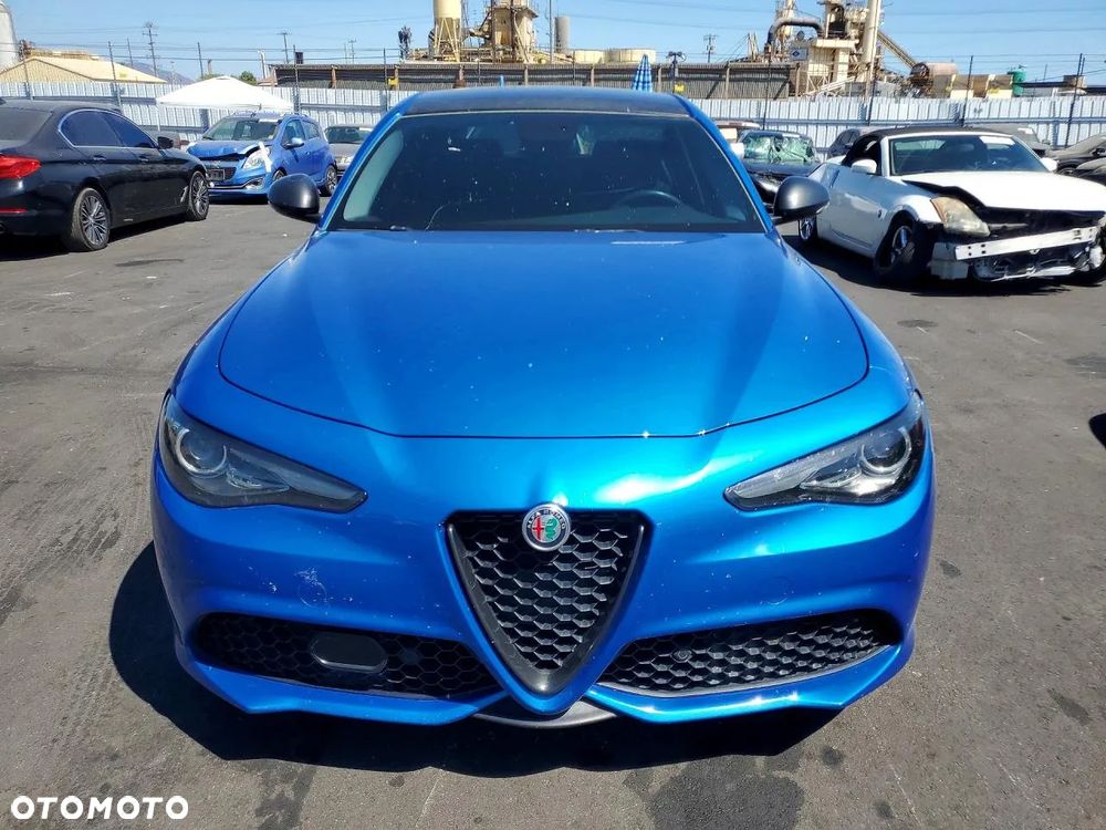 Alfa Romeo Giulia 2.0 Turbo 16V AT8-Q4 Ti - 5