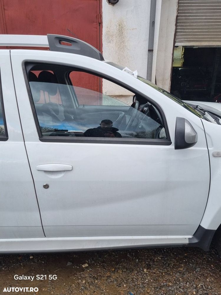 Usa Dreapta Fata Dacia Duster Facelift 2013 - 2018 SUV 4 Usi Blanc Glacier 369 (1384) - 1
