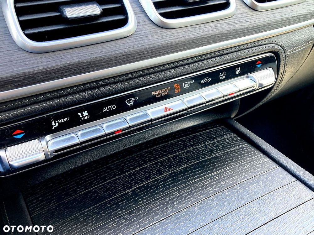 Mercedes-Benz GLE 400 4Matic 9G-TRONIC AMG Line - 28
