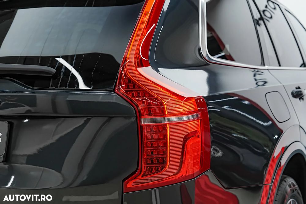 Volvo XC 90 B5 D AWD Geartronic Momentum Pro - 25