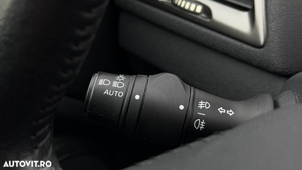 Renault Megane dCi 110 FAP EDC Paris Business - 15