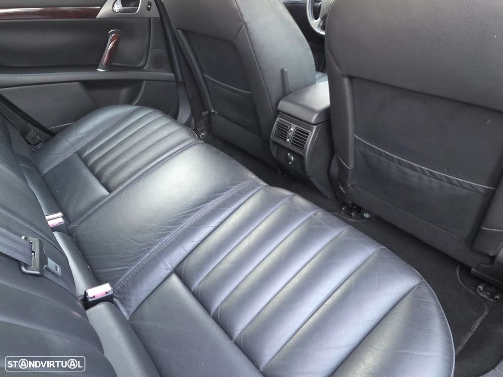 Peugeot 407 SW 2.2 HDi Executive - 23