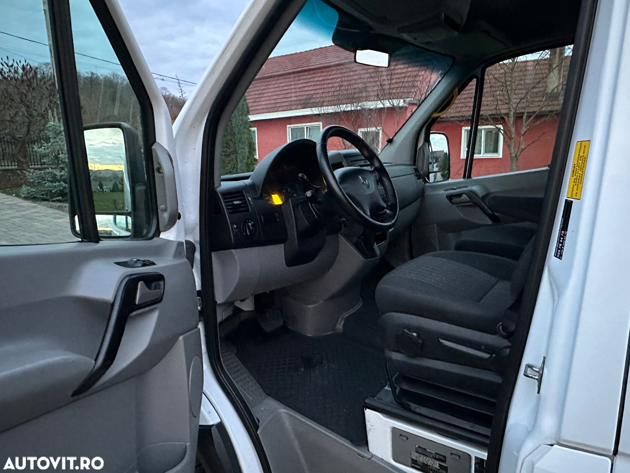 Mercedes-Benz Sprinter 316 Mediu 8+1 Locuri - 6