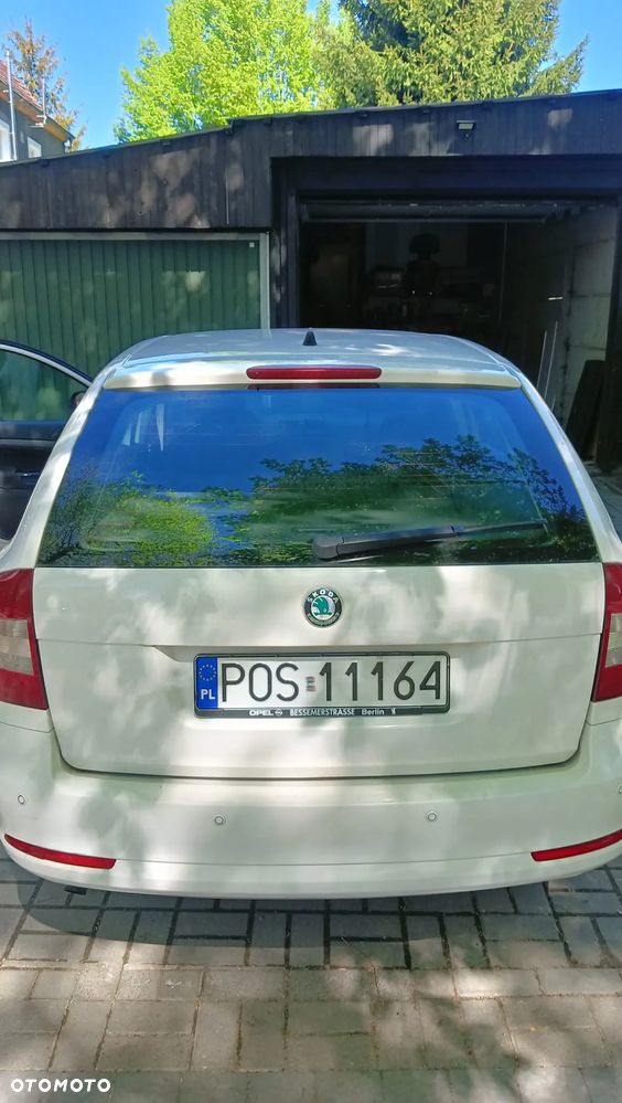 Skoda Octavia 1.6 Combi Classic - 3