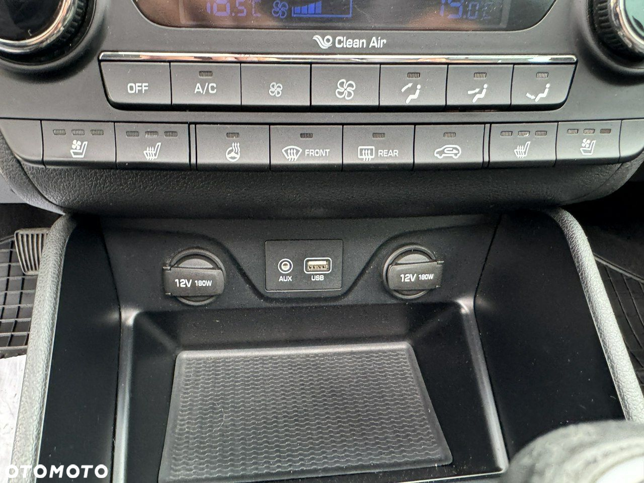 Hyundai Tucson 2.0 CRDI BlueDrive GO Plus 2WD - 27