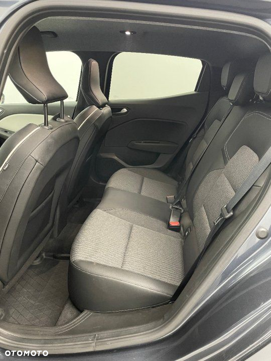 Renault Clio - 7