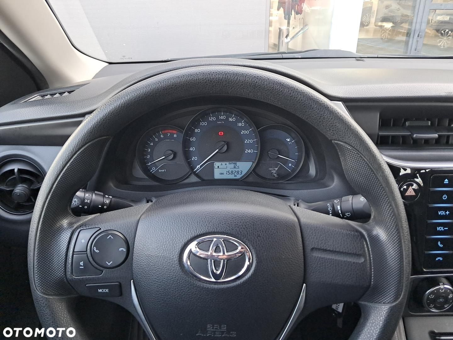 Toyota Corolla 1.33 Active - 17