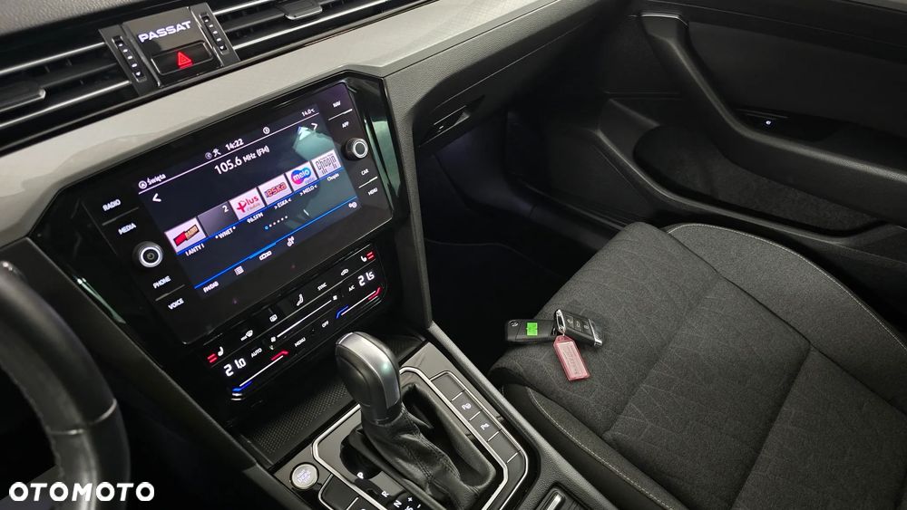 Volkswagen Passat - 20