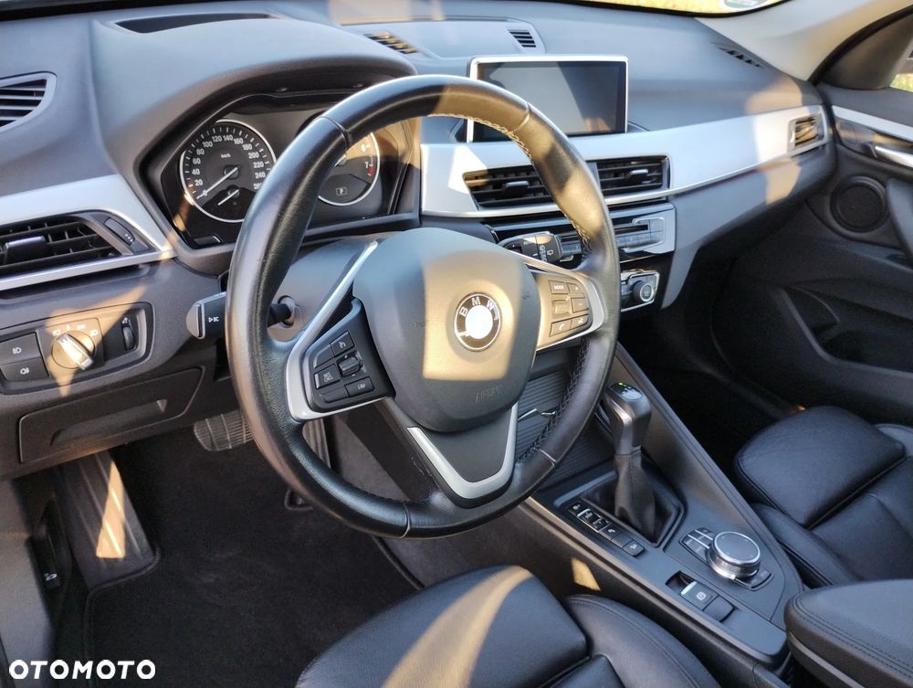 BMW X1 xDrive25i Advantage - 33