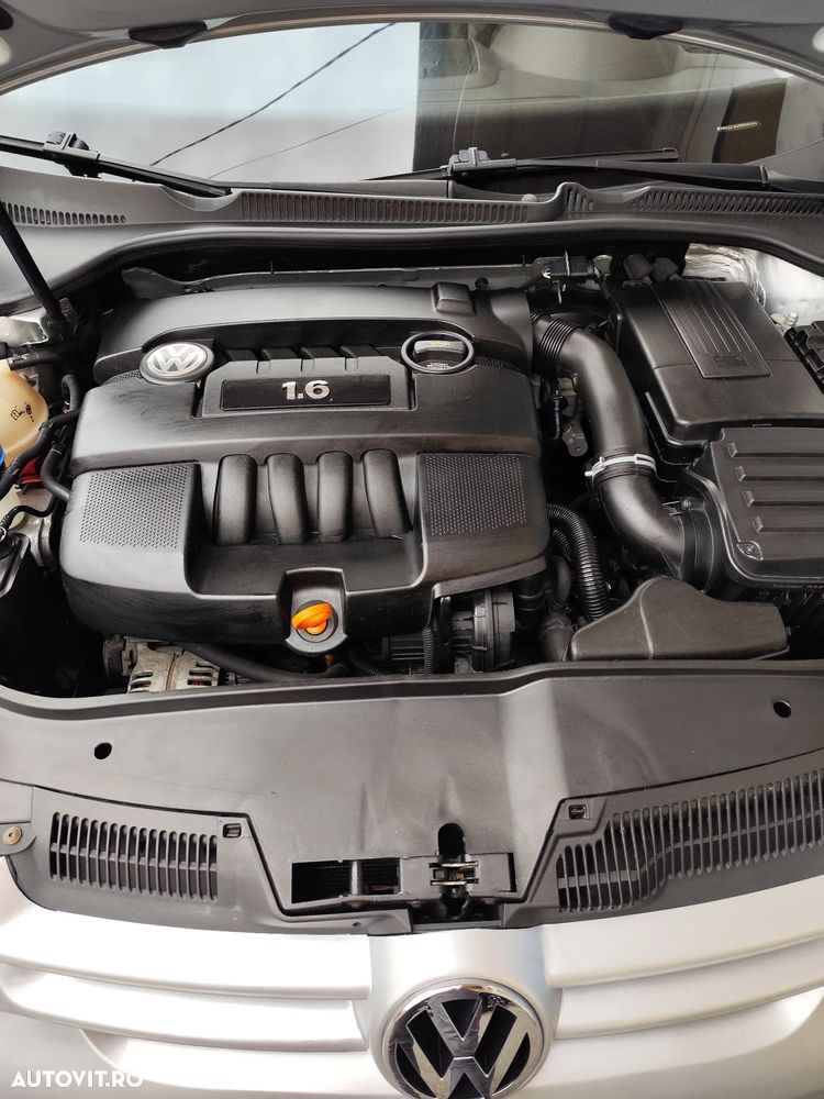 Volkswagen Golf - 16