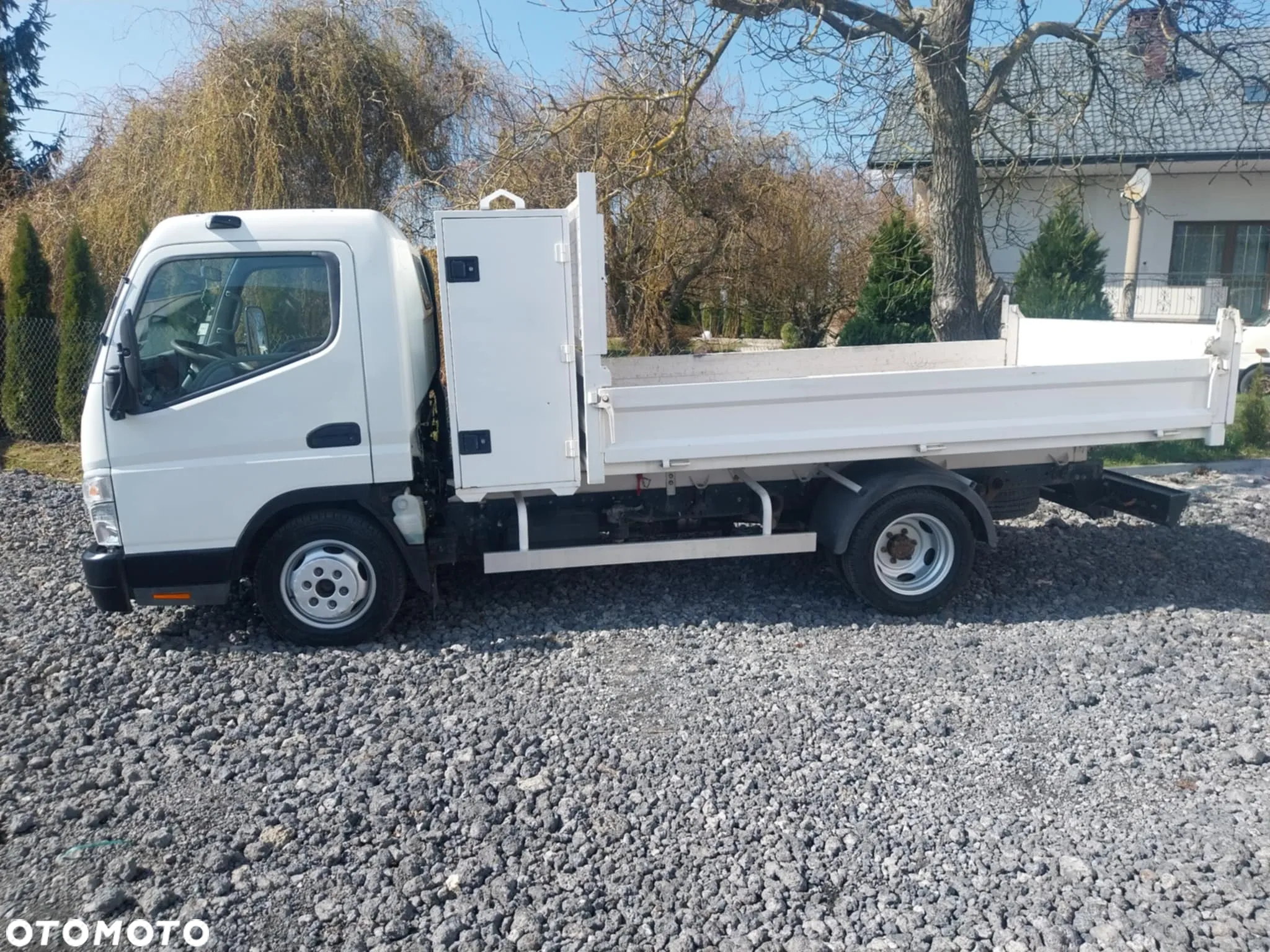 Mitsubishi Canter Fuso - 2