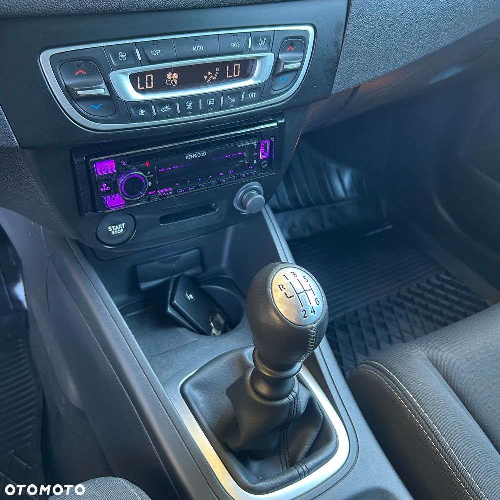 Renault Megane 1.6 16V 110 Paris Business - 26