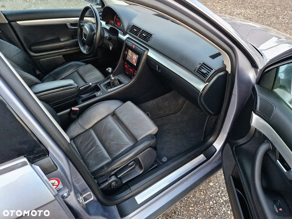 Audi A4 Avant - 16