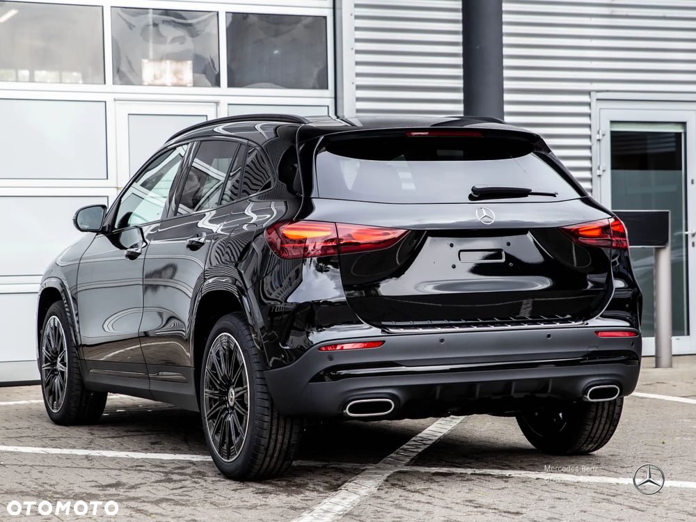 Mercedes-Benz GLA 250 e PHEV AMG Line 8G-DCT - 5