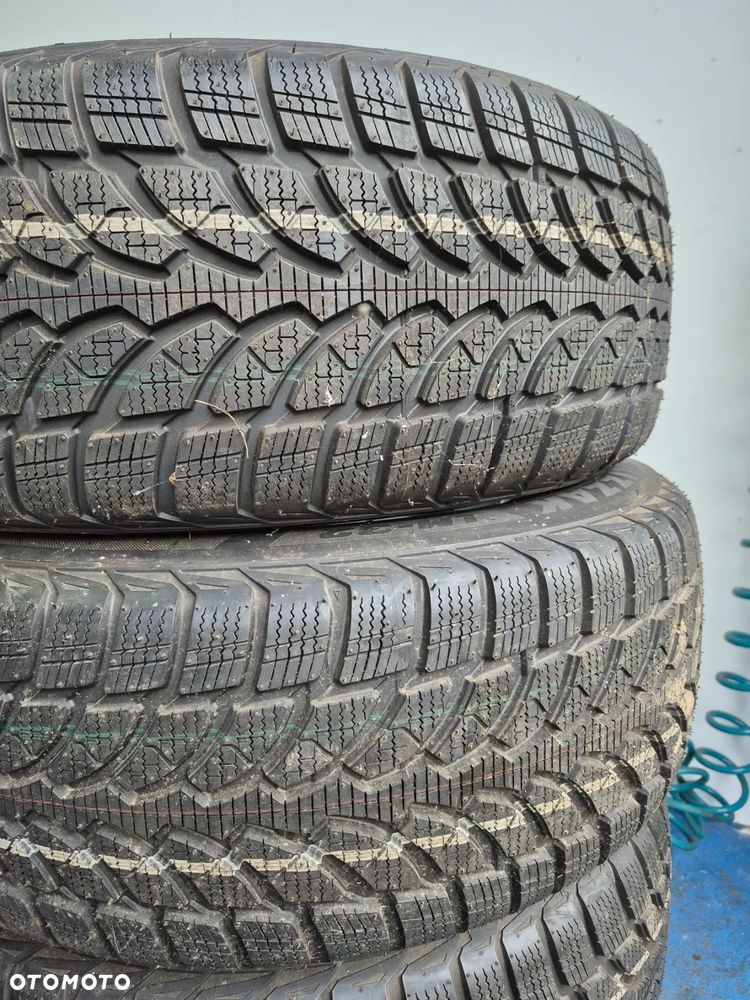Opony BRIDGESTONE BLIZZAK LM-32 235/60R17 NOWE - 2